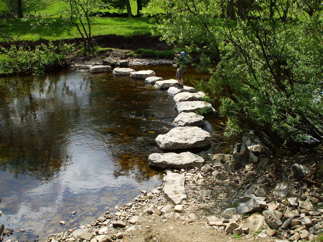 New Stones In the Swale - geograph.org.uk - 825524