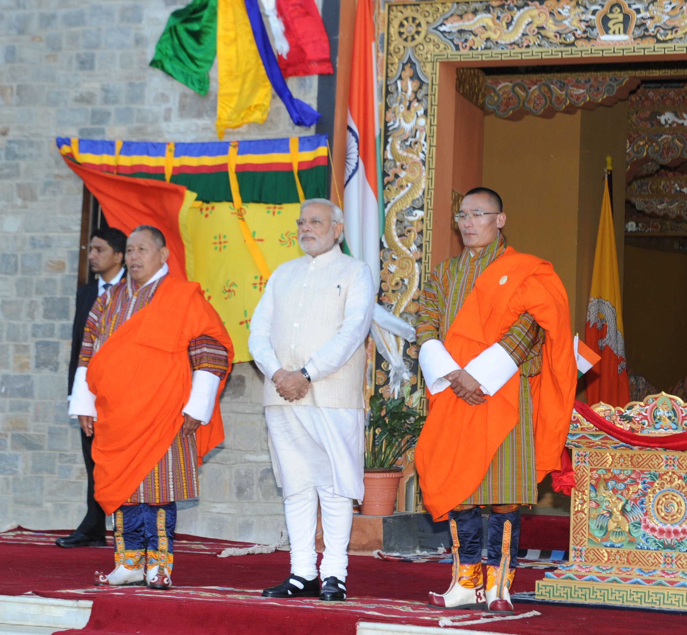 Бутан индия. Королевство бутан. Бутан и Индия. Индийско бутанские отношения. Премьер министр бутана.