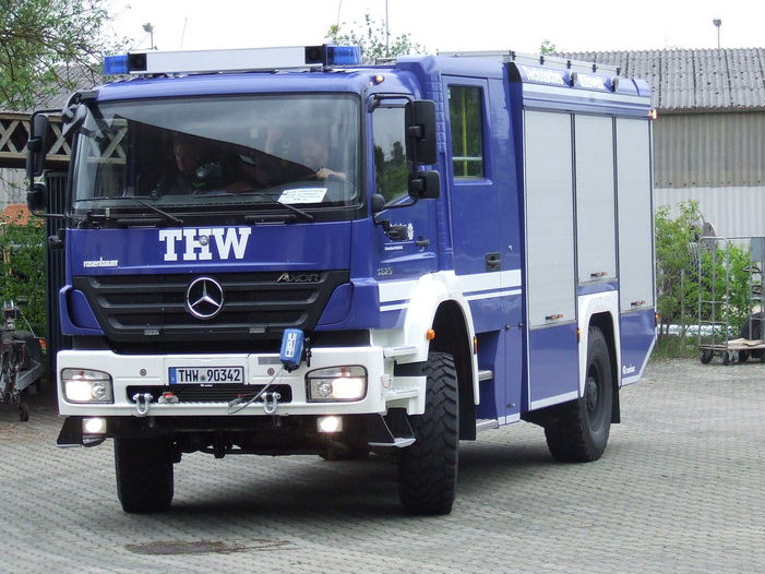 Mercedes Benz Axor camion THW_GKW_Axor_1829_OV_Radolfzell_2010