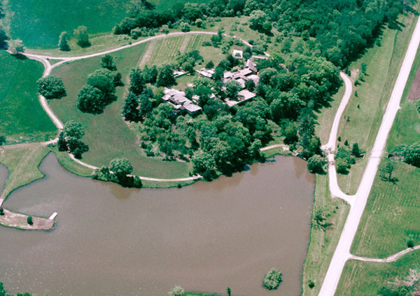 File:Taliesin-aerial-600.jpg