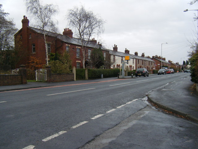 File:The Green looking south - geograph.org.uk - 2711859.jpg