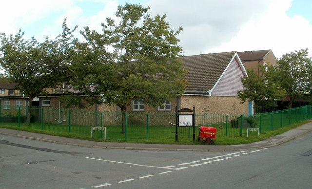 Small picture of Trecenydd Community Centre courtesy of Wikimedia Commons contributors