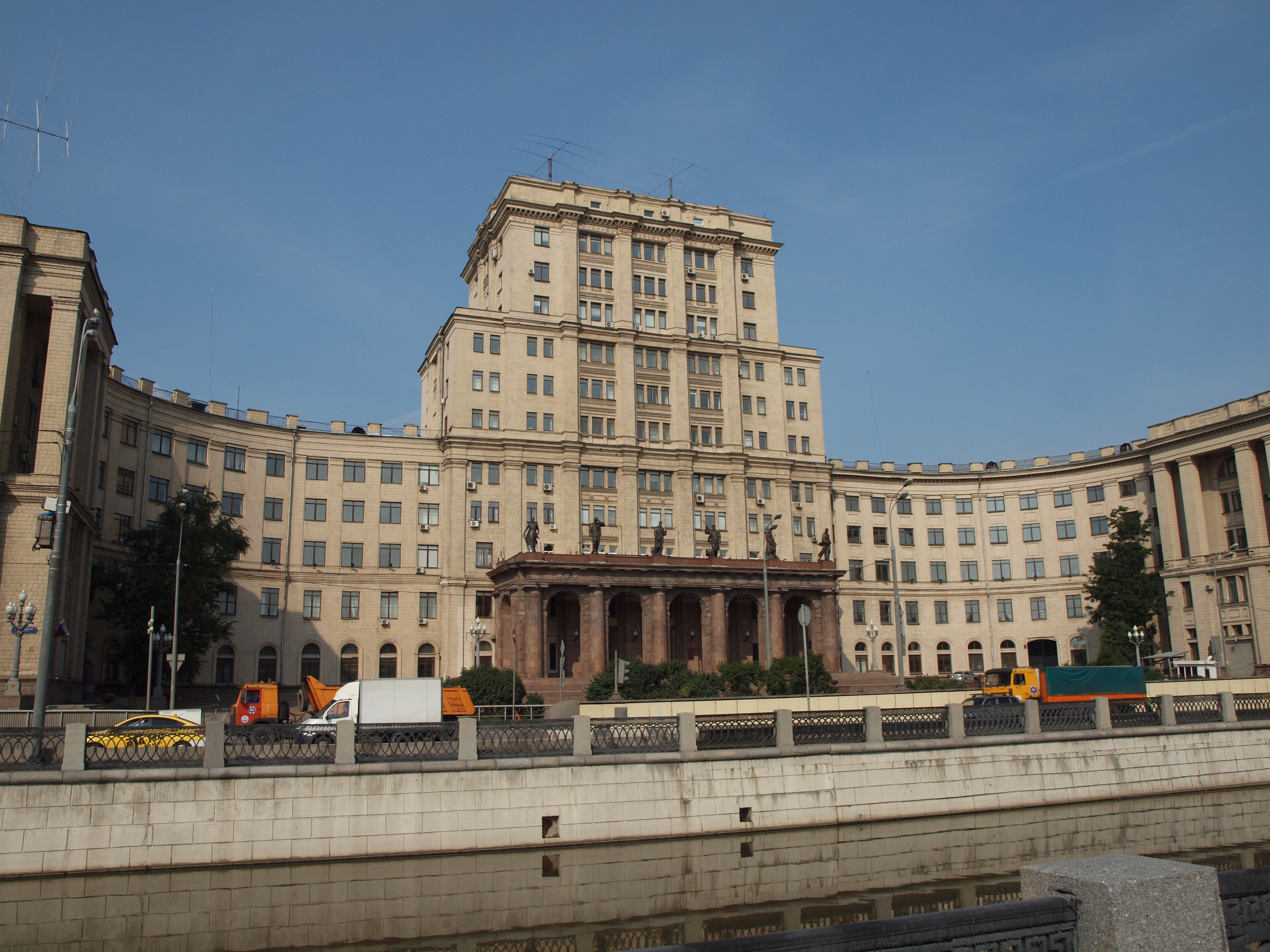 Bauman moscow technical university. Московский государственный университет им. н.э.Баумана. Московский технический университет Баумана. Н Э Баумана университет. МВТУ имени Баумана в Москве.