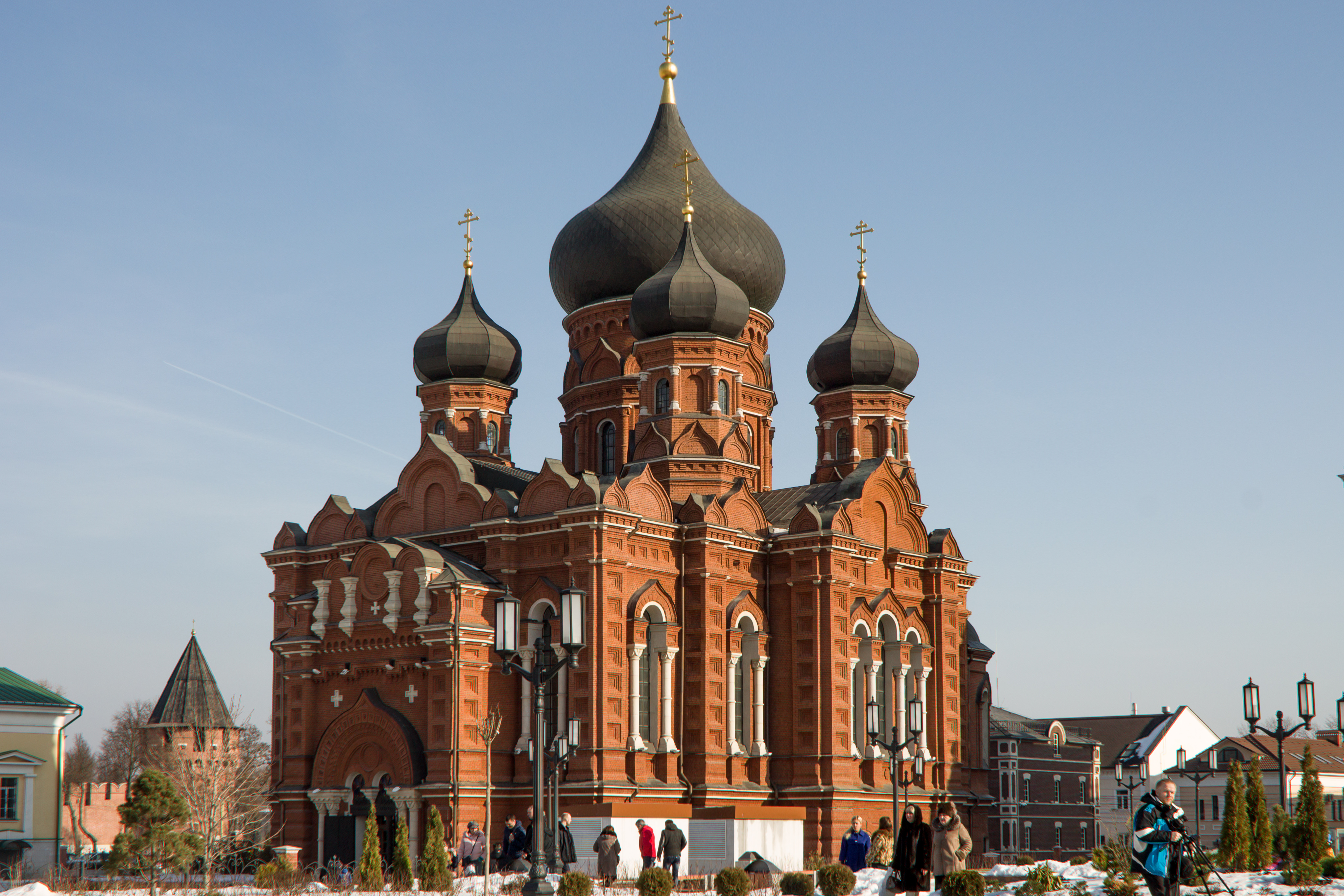 Храм пресвятой богородицы тула. Кафедральный собор Успения Пресвятой Богородицы Тула. Успенский собор в Туле на площади. Собор на площади Ленина Тула. Храм Успения Тула площадь.