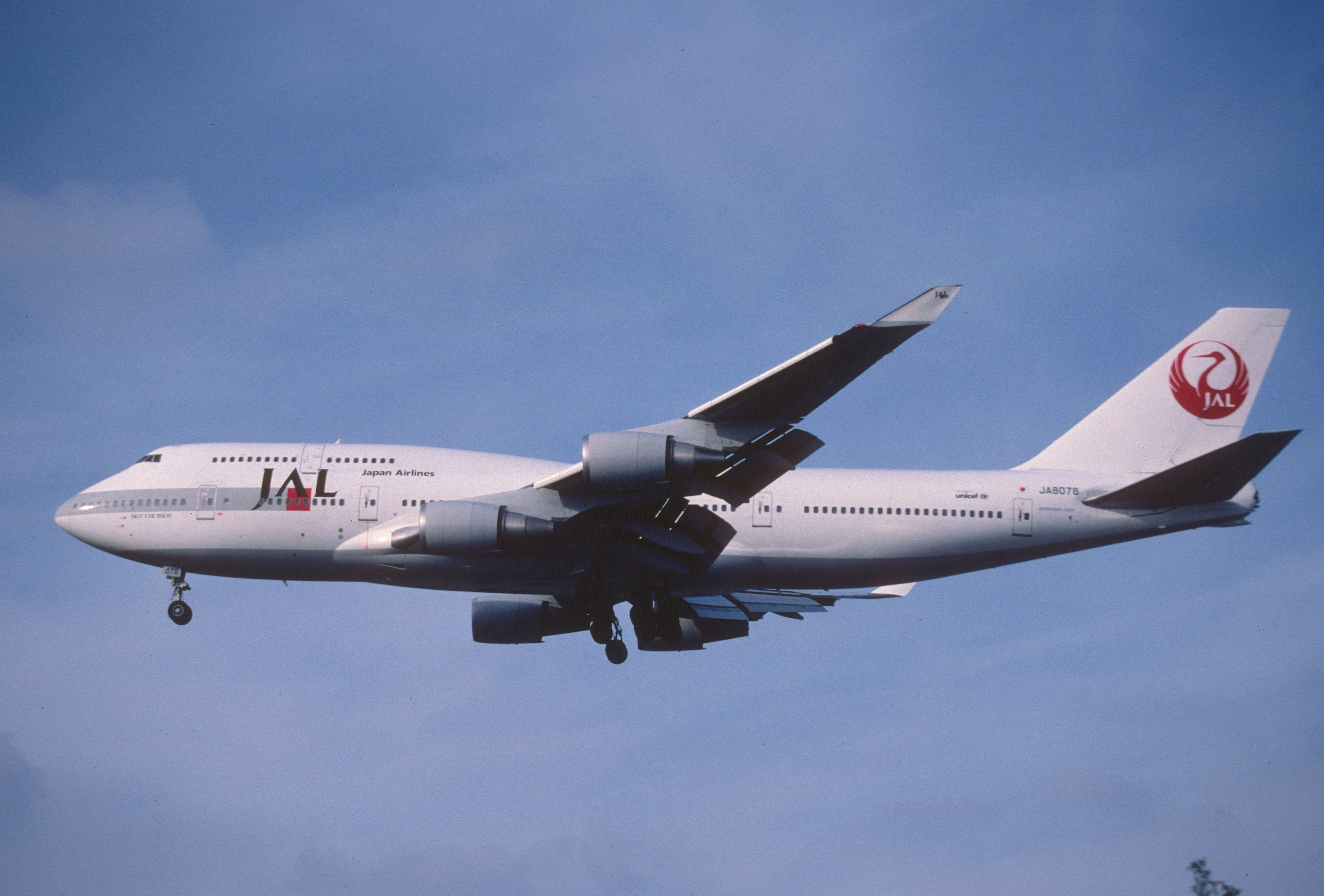 File:189gb - JAL Japan Airlines Boeing 747-400; JA8078@LHR;02.10 