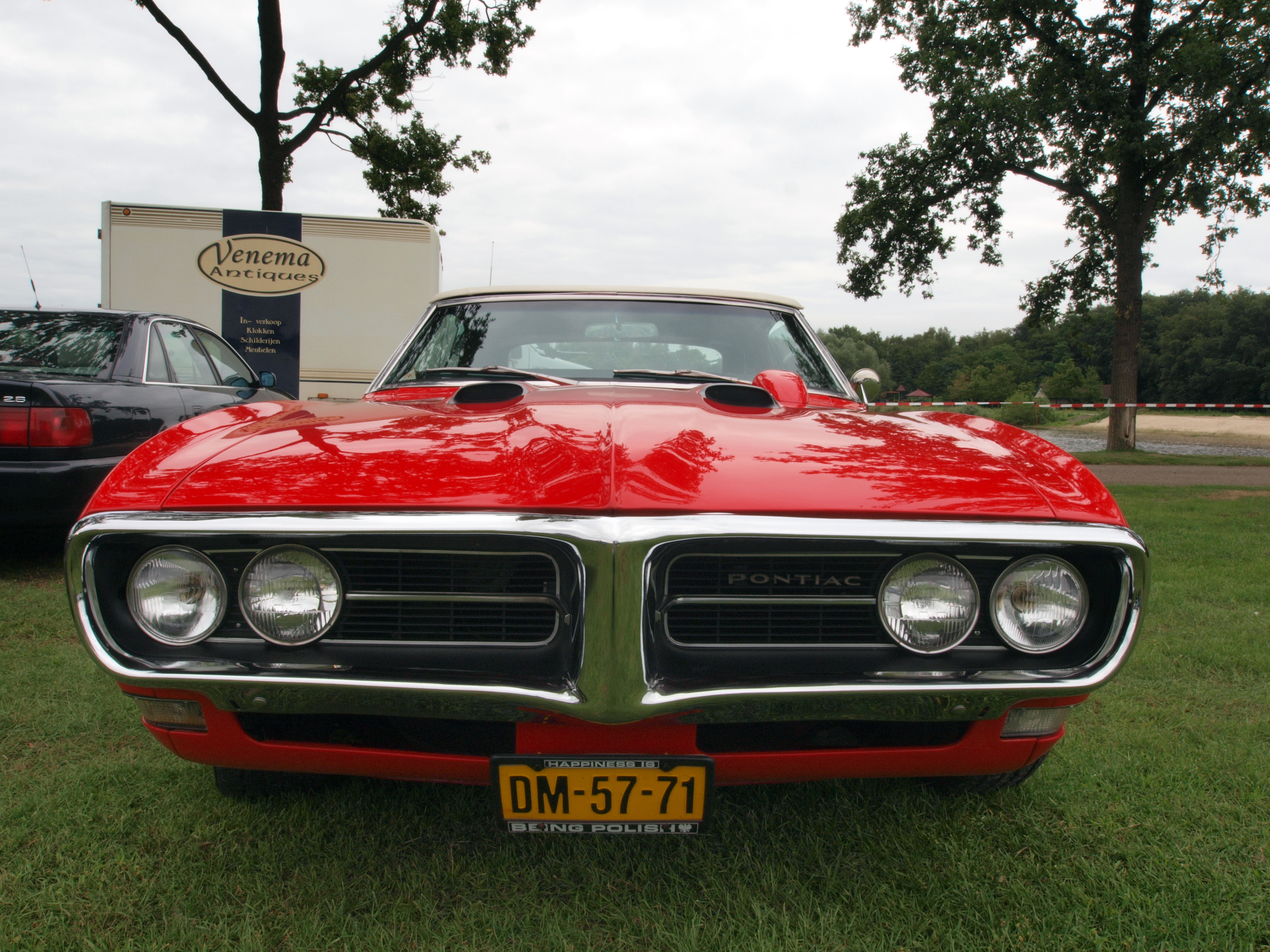 71 57 3. 1968 Pontiac Superior 400. Pontiac Red.