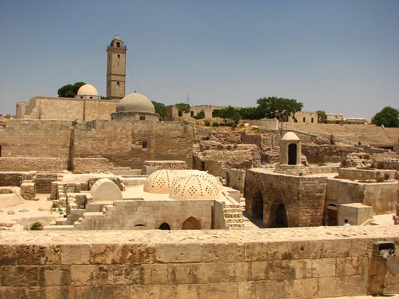 File:Aleppo citadel (2600954904).jpg