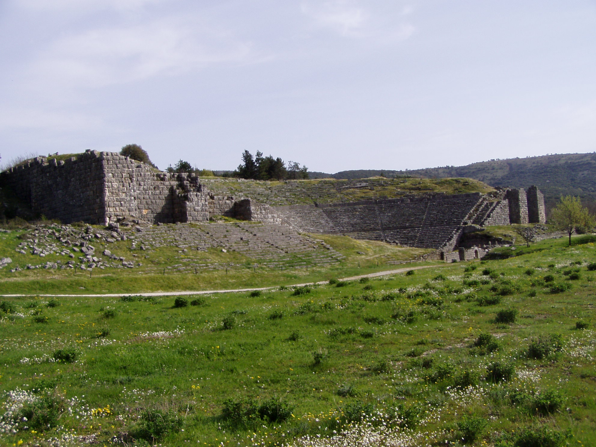 Ancient Greek theatre in Dodona.jpg