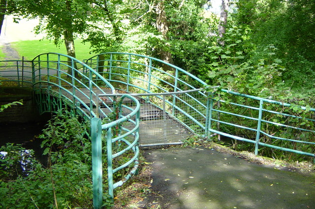 File:Bridge over Wallsend Burn - geograph.org.uk - 566263.jpg