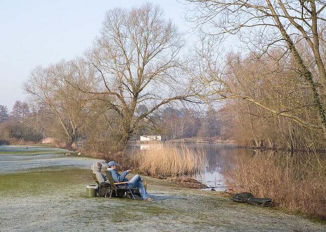 File:Broadlands Lake, Nursling - geograph.org.uk - 698171.jpg