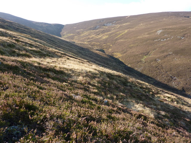 File:Coire Yaltie - geograph.org.uk - 1545738.jpg