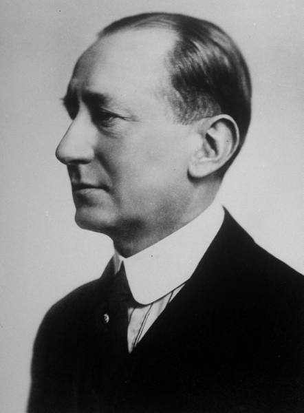 File:Guglielmo Marconi 1920 perfil.jpg