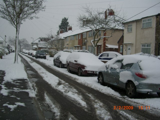 File:Highfield Road houses covered in snow - geograph.org.uk - 1316532.jpg