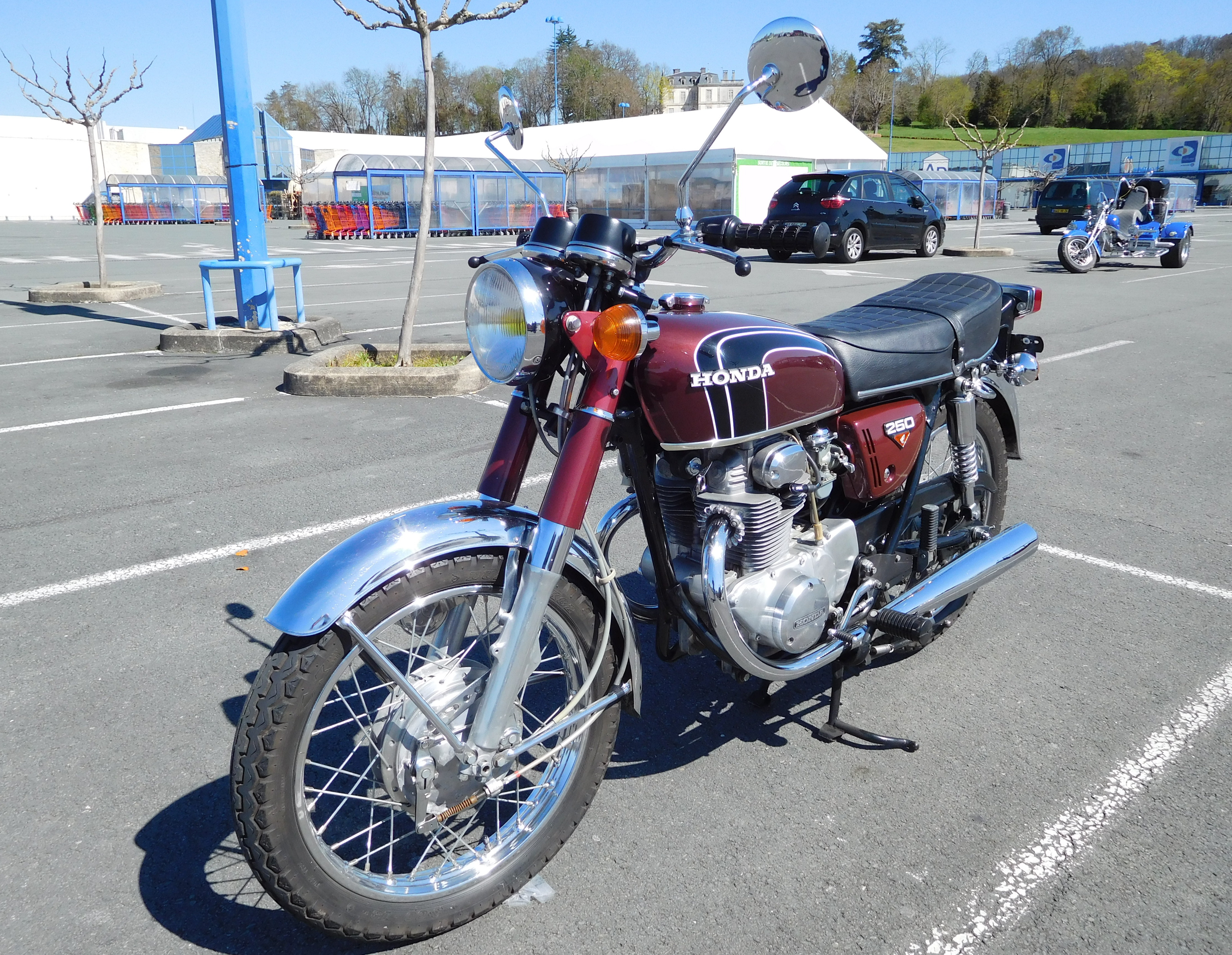 File:Honda CB250 K.jpg - Wikimedia Commons