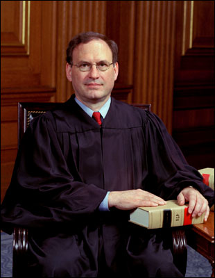 File:Justice Alito official.jpg