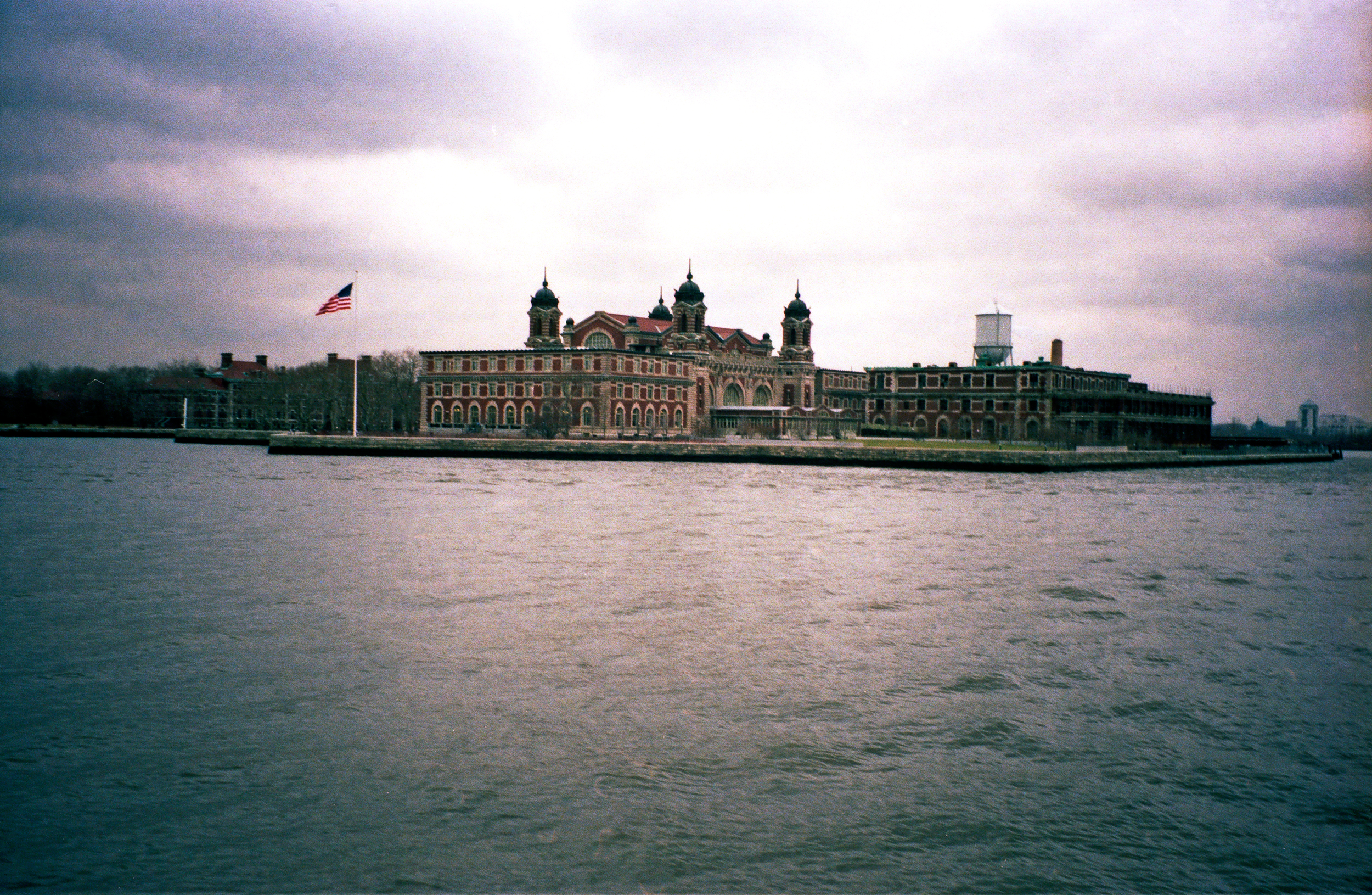 Ellis island. Ellis Island Museum. Островной 1996. Ellis Island Google Map sunk ship.