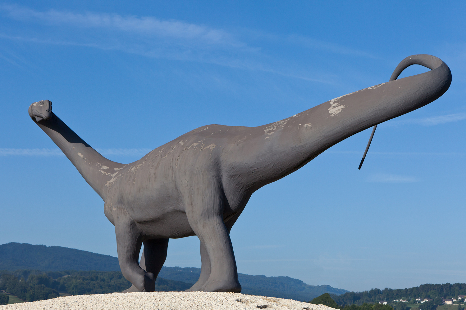 File Porrentruy Dinosaure Jpg Wikimedia Commons