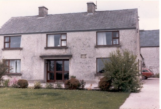 File:Rateen Farmhouse, Mount Sedborough - geograph.org.uk - 895925.jpg