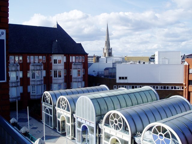 File:Roof top of Ealing Broadway Shopping Centre - geograph.org.uk - 989463.jpg