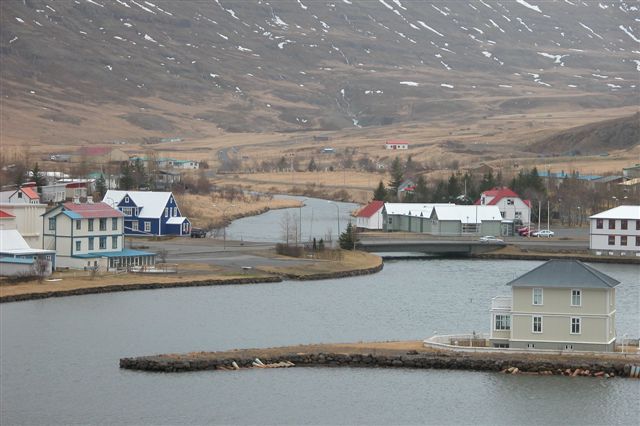 File:Seyðisfjörður.9.jpg