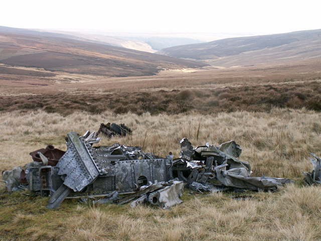 File:Wreckage of Canadair Sabres XD707 and XD730 - geograph.org.uk - 350774.jpg