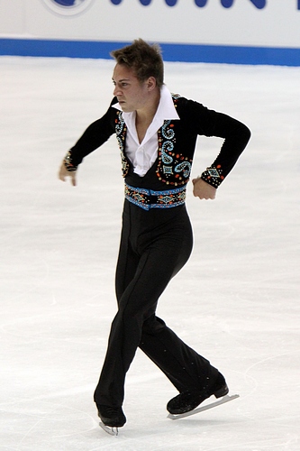 File:2010 NHK Trophy Men - Shawn SAWYER - 4474A.jpg