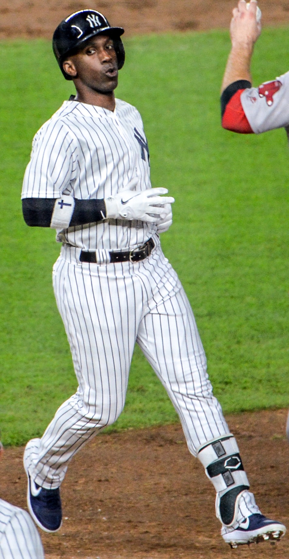 File:Andrew McCutchen Yankees 2018 (2).jpg - Wikimedia Commons