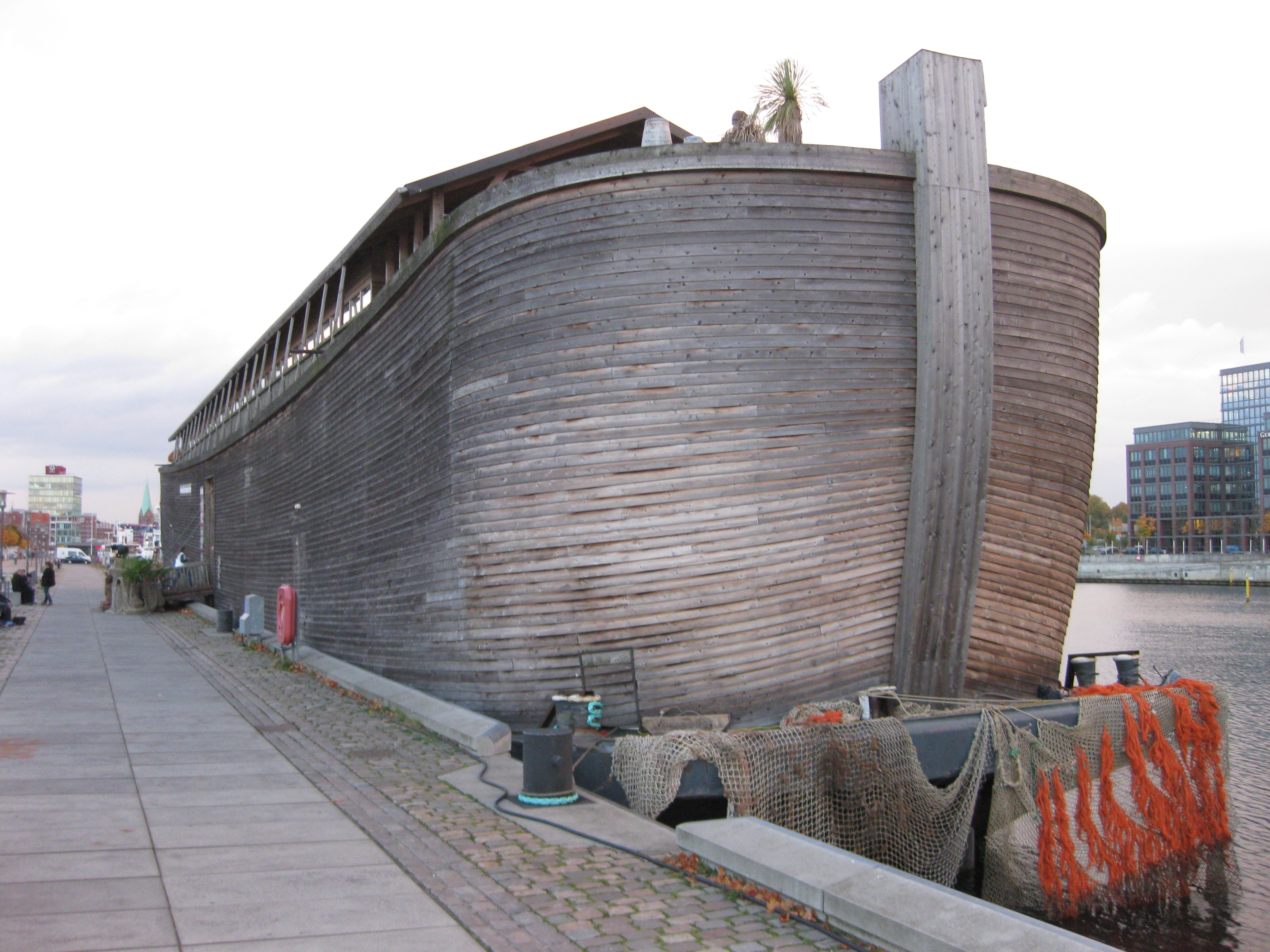 File:Arche Noah Bug Kiel.JPG - Wikimedia Commons