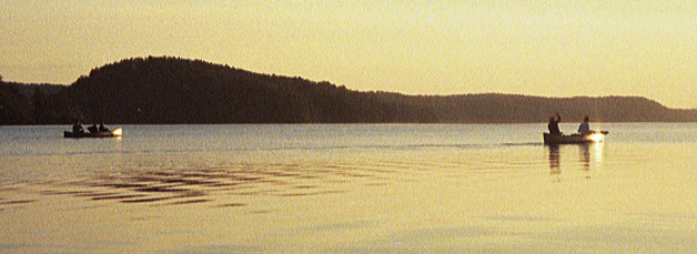 File:Boundary Waters canoes minnesota.jpg