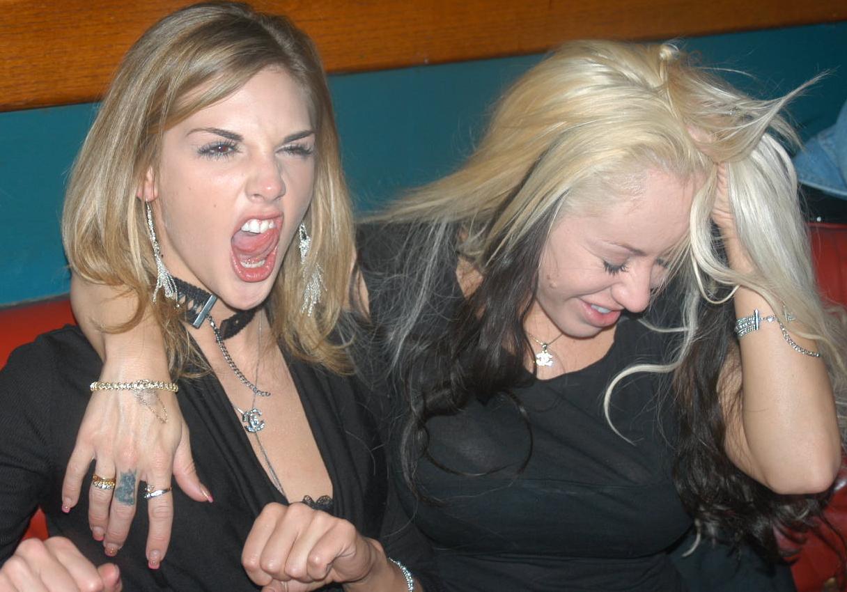 File:Brianna Love, Davia Ardell at Porn Star Karaoke 1.jpg - Wikimedia  Commons