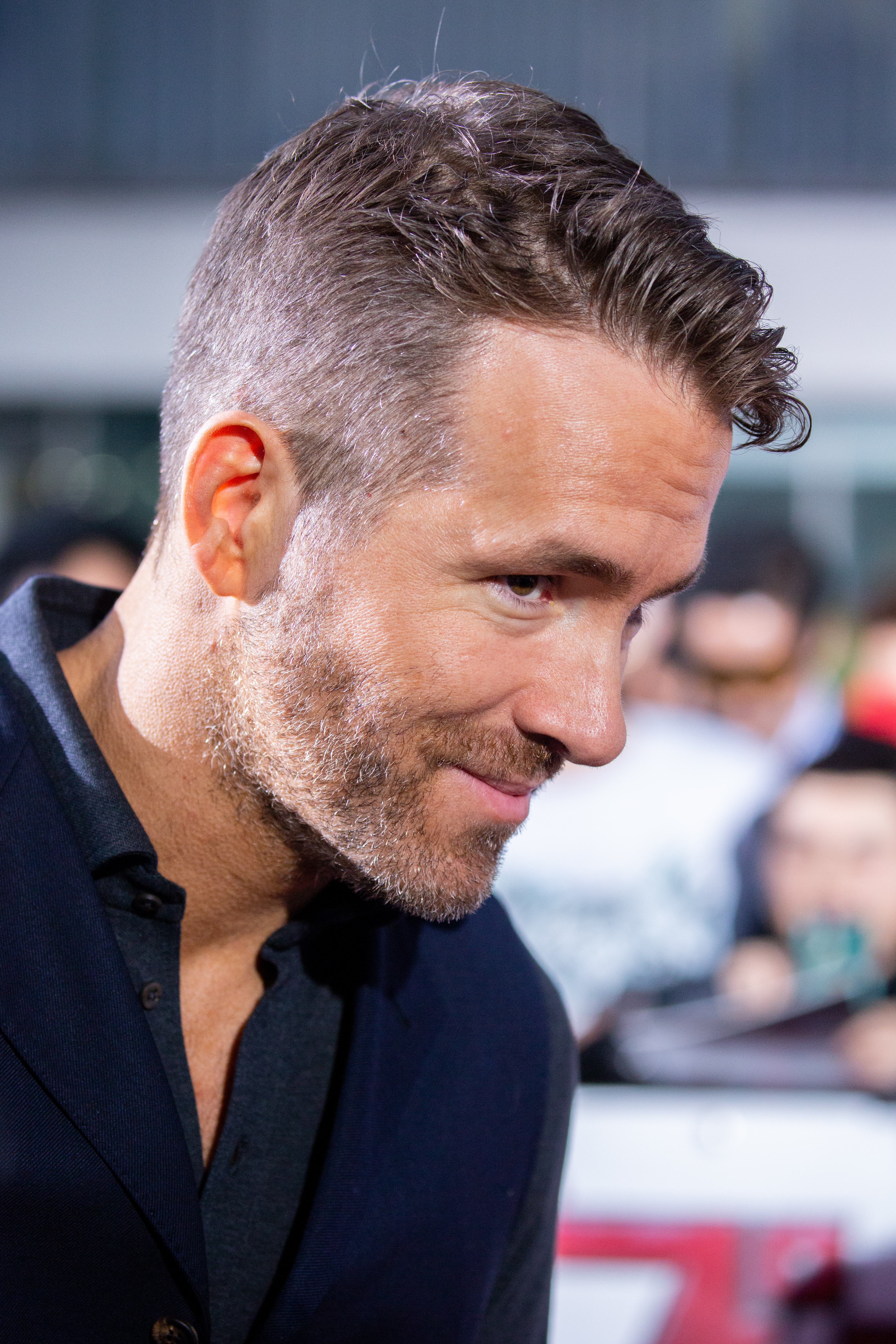 ryan reynolds haircut 2022