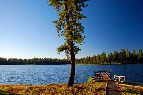 File:Delintment Lake (Harney County, Oregon scenic images) (harDA0224).jpg