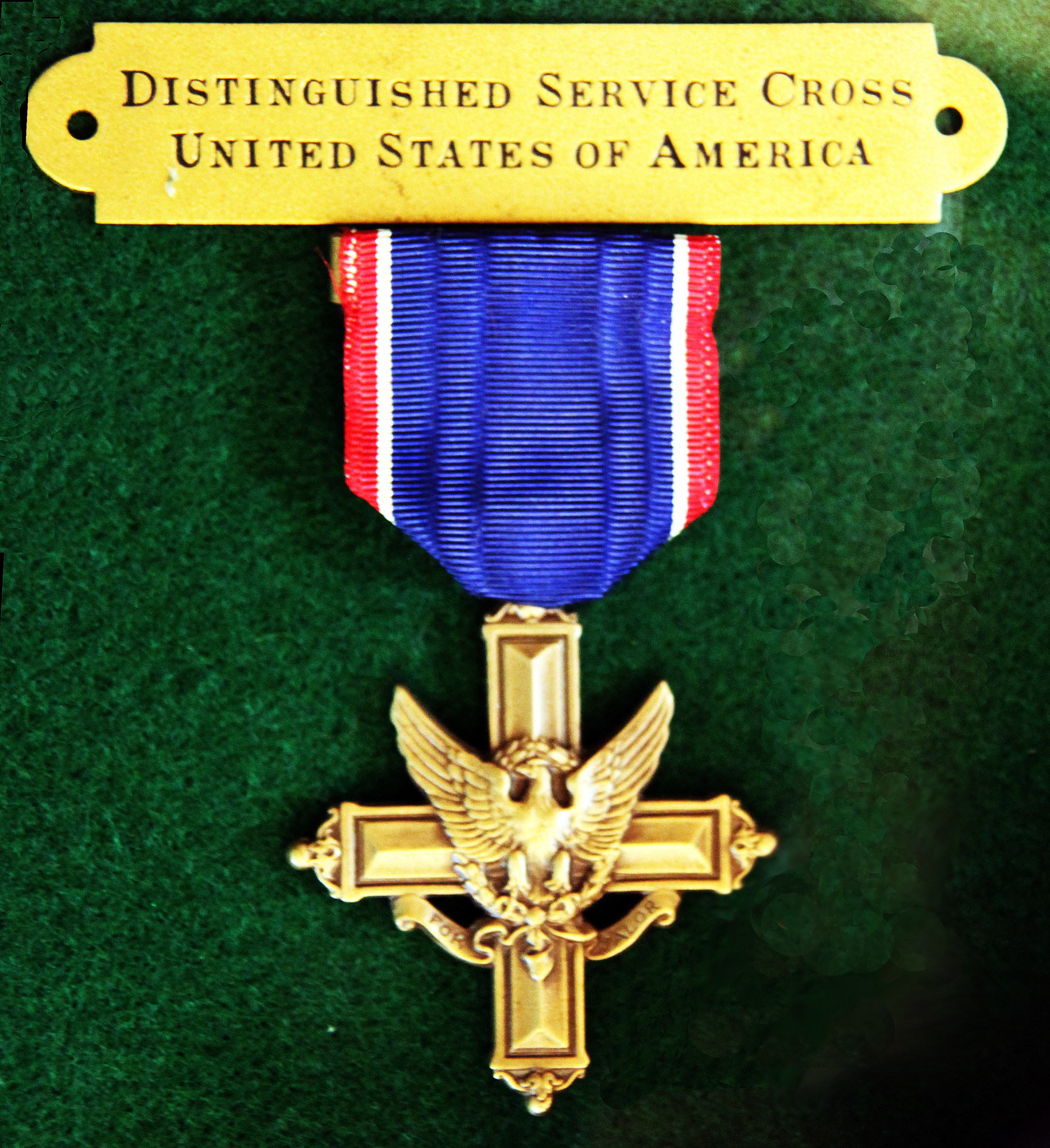 Cross service. Distinguished service Cross. Крест летных заслуг (США). Медаль for distinguished service to the community Sammler. Переводчик Cross.
