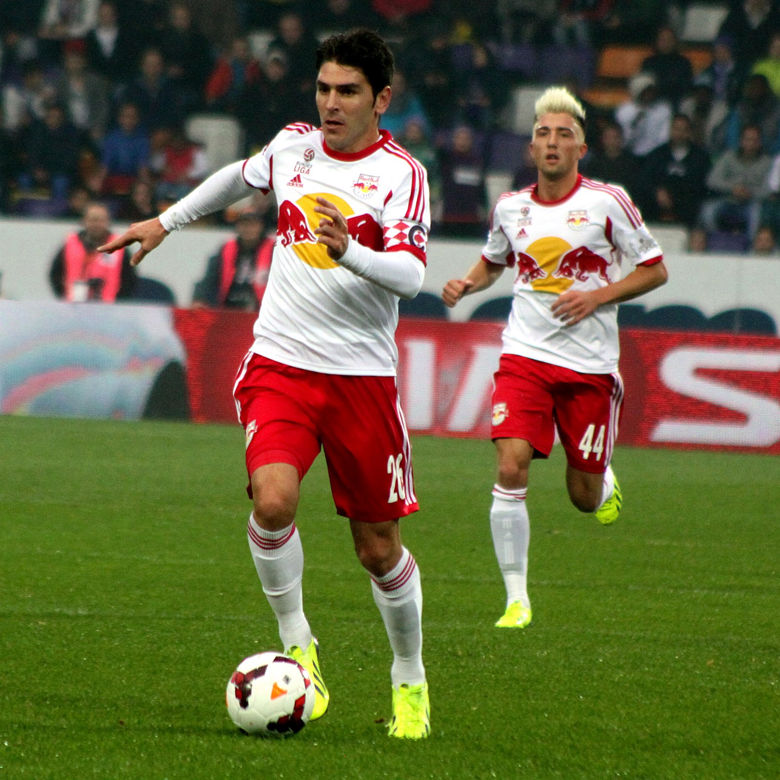 File:FK Austria Wien vs. FC Red Bull Salzburg 20131006 (36).jpg - Wikimedia Commons