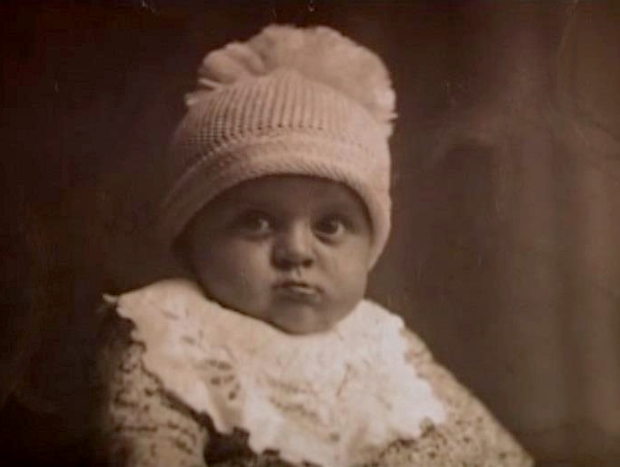 Датотека:Federico Fellini as a baby.jpg