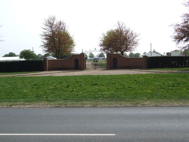 File:King George VI Gate, Royal Norfolk Showground - geograph.org.uk - 412600.jpg