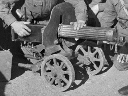 File:Maxim M1910 in Russian service (1942) during soldiers training (cropped).jpg