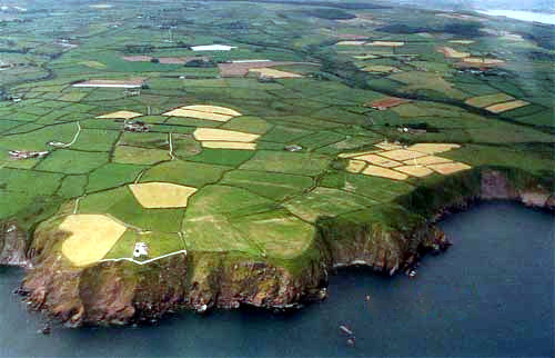 File:Old Parish-An Seanphobal Coast.jpg