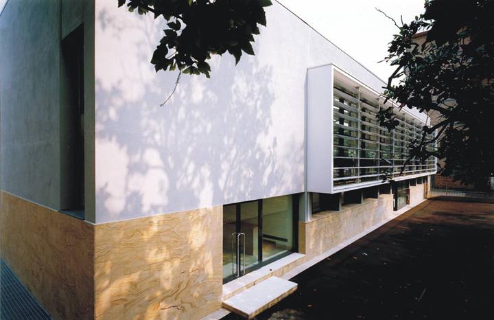 File:Palazzina per uffici, Padova, 1998, progetto studio arch caramel.jpg