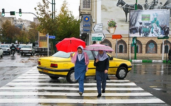 File:Rainy day of Tehran - 20 November 2011 26.jpg