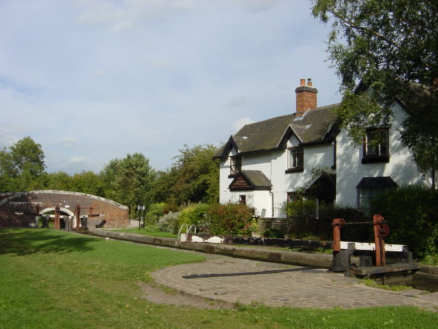 File:Tatenhill Lock - geograph.org.uk - 64191.jpg