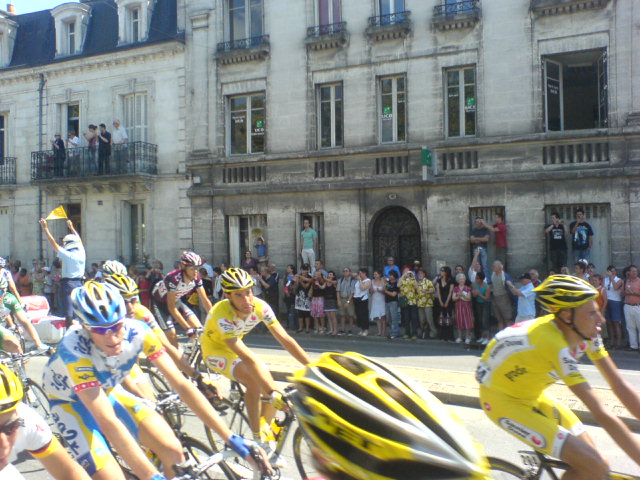 File:Tour de France, Périgueux - 6.jpg