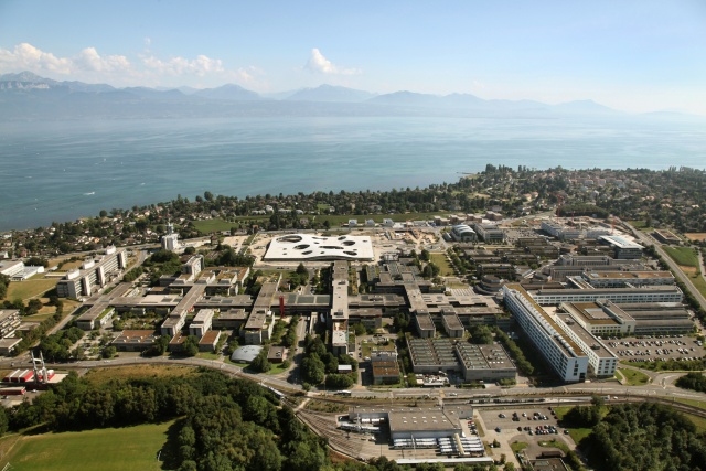 File:Vue aérienne EPFL 07-2009.jpg