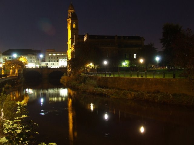 File:White Cart at Paisley Town Hall - geograph.org.uk - 1544074.jpg