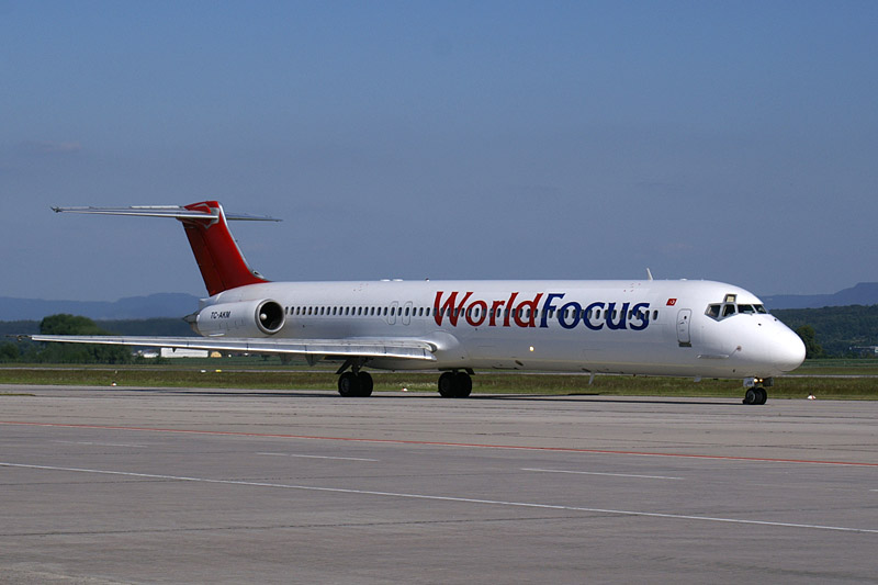 File:World Focus MD83 TC-AKM.jpg