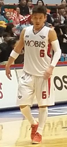 <span class="mw-page-title-main">Yang Dong-geun (basketball)</span> South Korean basketball player