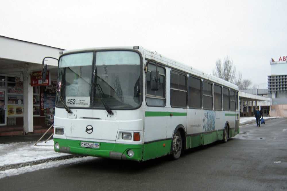 Автовокзал луганск 2024. Автобусы Луганска. 133 Автобус Луганск. Новые автобусы в Луганске. Маршрут 452 автобуса Ростов на Дону.