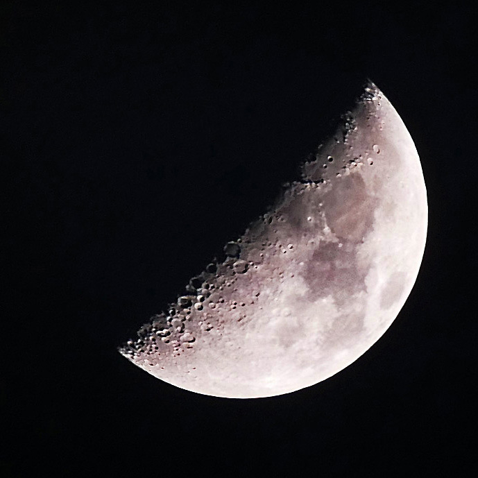 File:1st Quarter Moon.jpg - Wikipedia