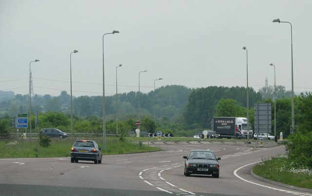 File:A418 roundabout above the A40 - geograph.org.uk - 1919277.jpg