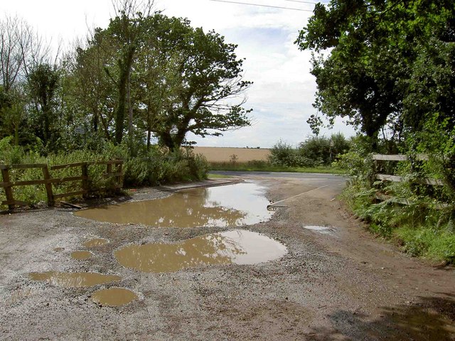 File:A flooded Kings Wood car park entrance - geograph.org.uk - 920473.jpg
